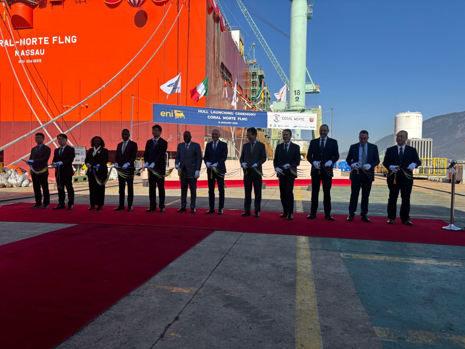 LANÇADO CASCO DO PROJECTO CORAL NORTE FLNG DA BACIA DO ROVUMA