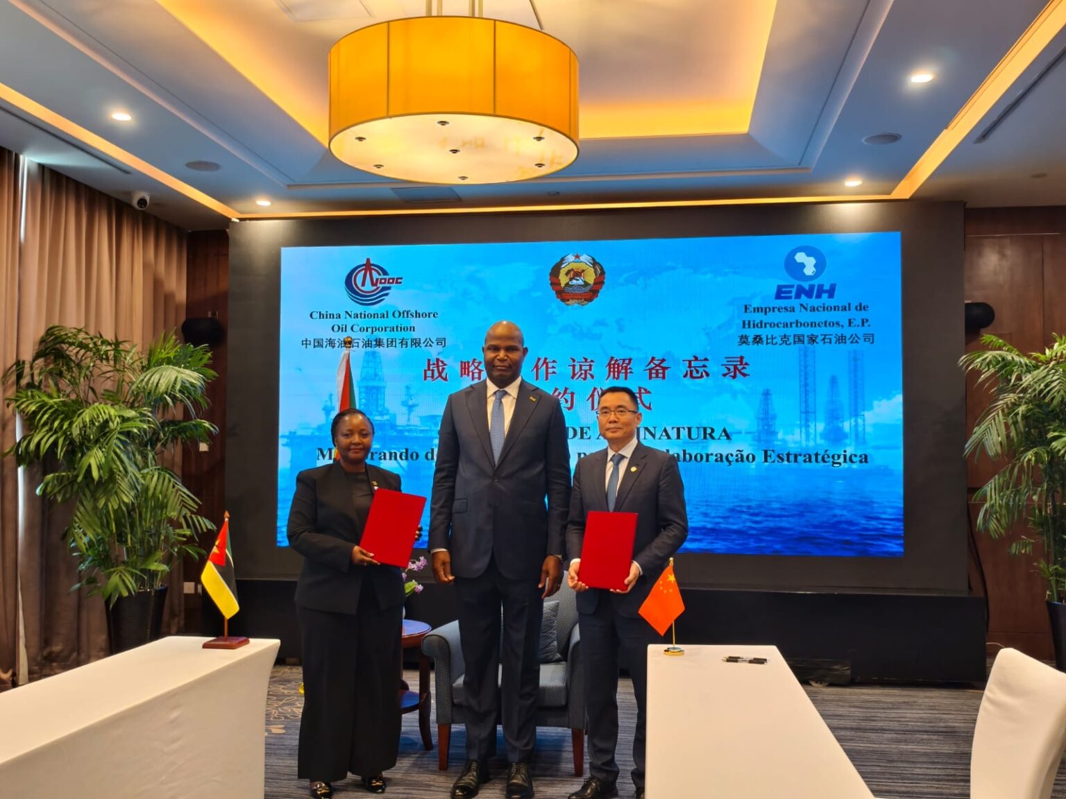 ENH E CNOOC ASSINAM MDE PARA REALIZAÇÃO DE PROJECTOS NA CADEIA DE VALOR DA INDÚSTRIA DE HIDROCARBONETOS